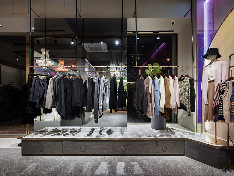 杭州《左右》女裝店裝修設計案例